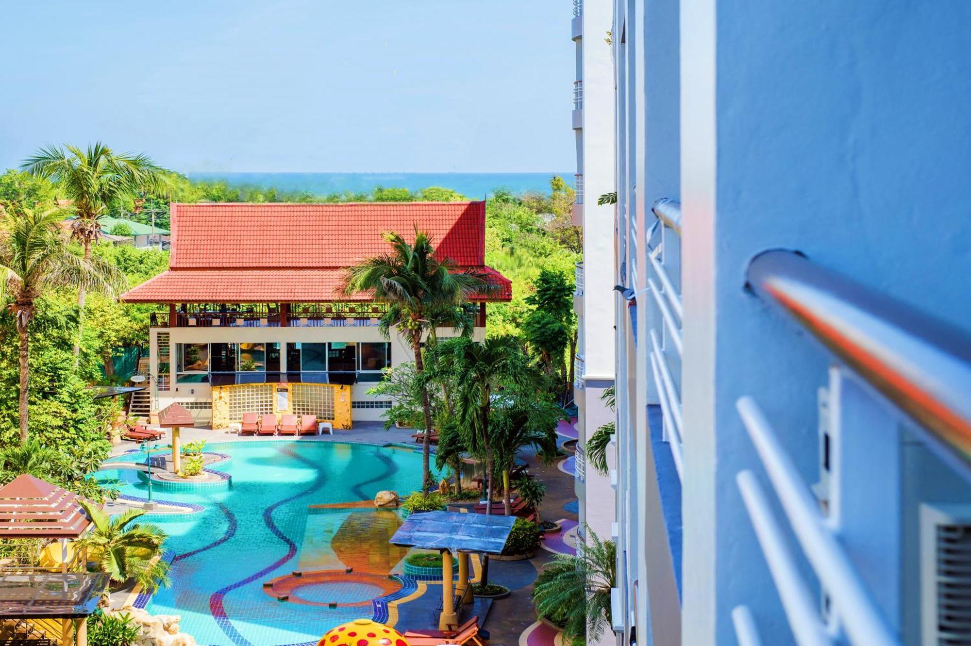 Апартаменты First Hua Hin - Happy Rent Экстерьер фото