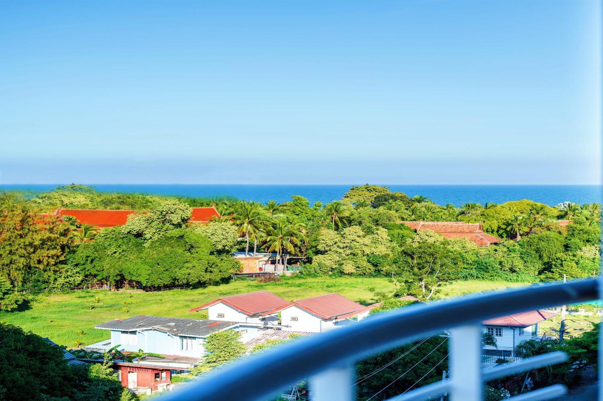 Апартаменты First Hua Hin - Happy Rent Номер фото